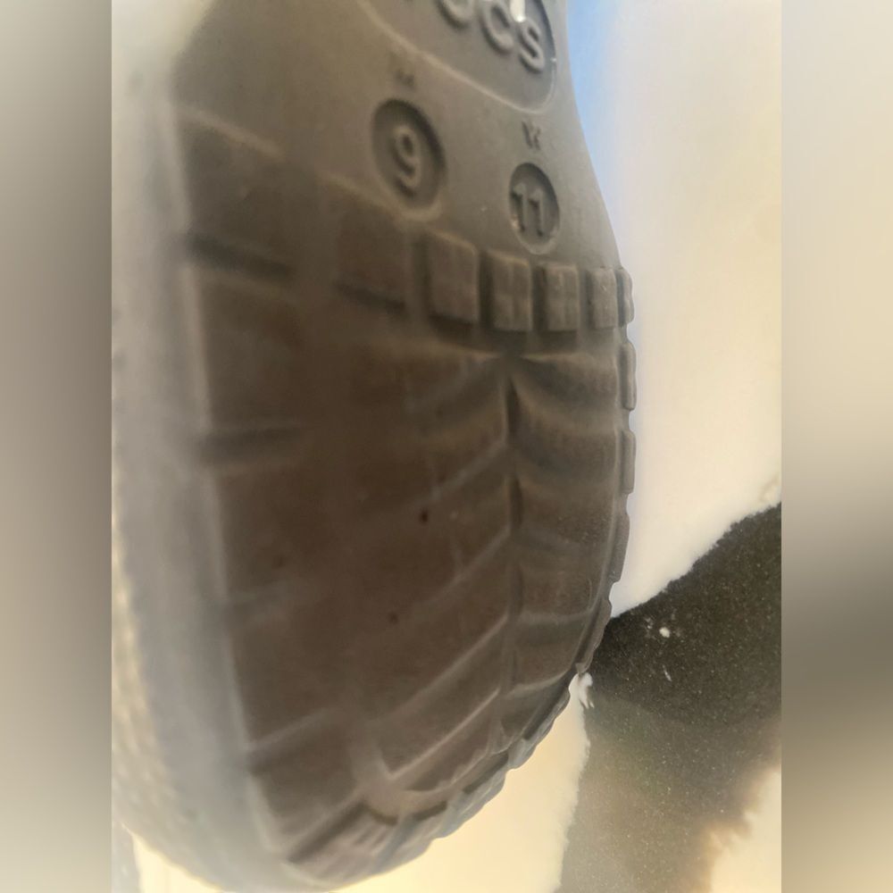 CROCS Gray Men's Sandals - Picture 4 of 8